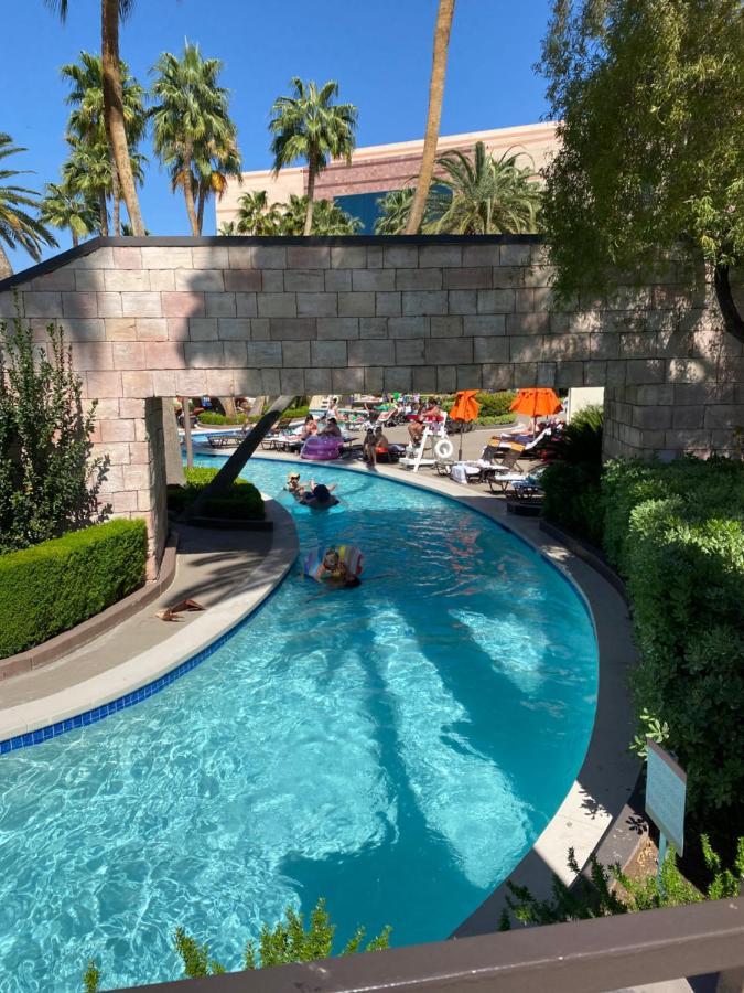 Balcony Suite Strip View Las Vegas Exterior foto